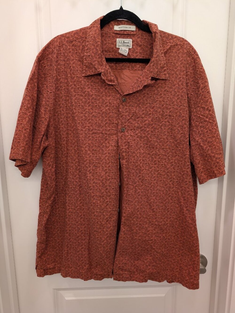 LL Bean Shirt Mens XL Short Sleeve Button Front Rust Orange Geometric Pattern